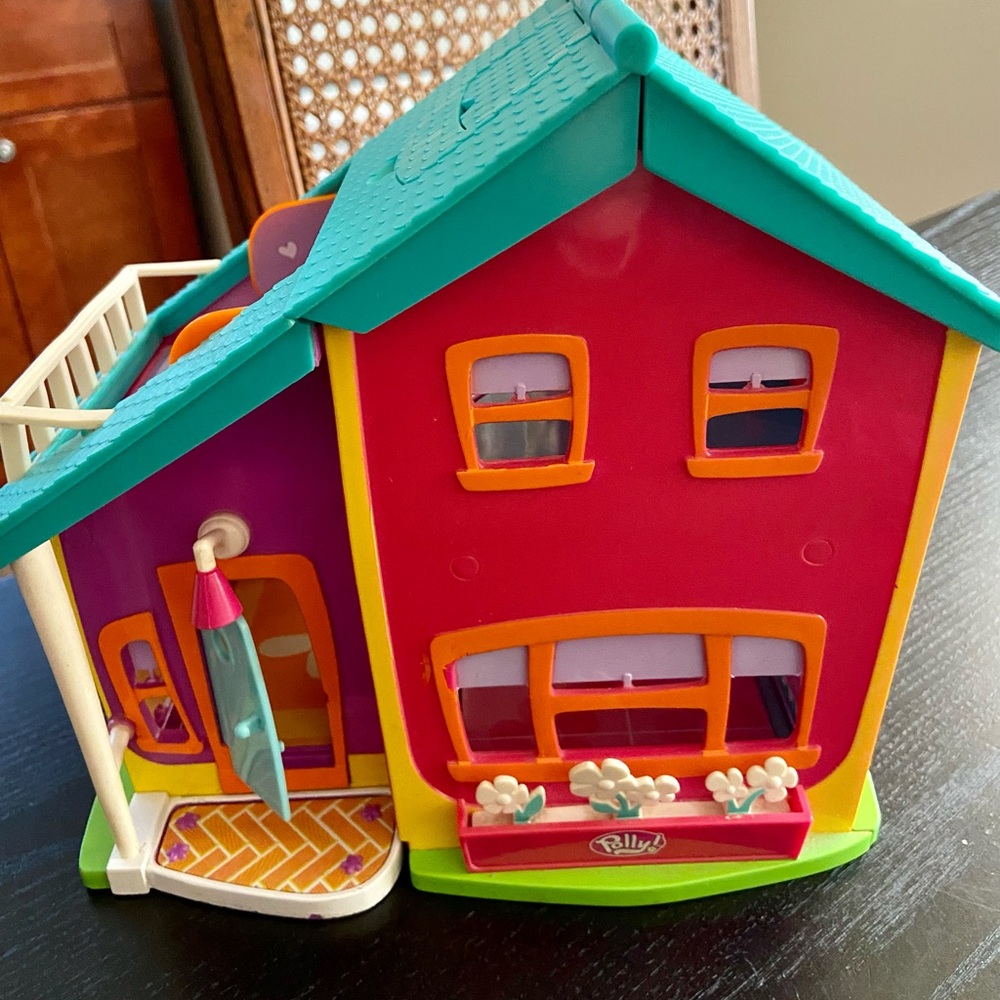 Vintage Polly Pocket magnetised travel houseALL ORIGINAL